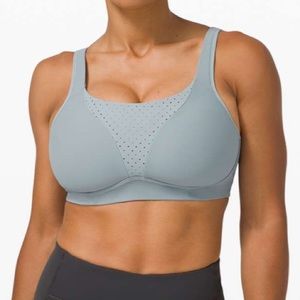 Lululemon Run Times Bra *High support B/E cup Blue Cast